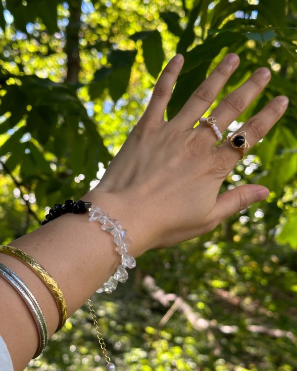 Schwarz & Weiß Armband / Ohrringe "Hugging Balance" – Bild 3