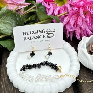 Schwarz & Weiß Armband / Ohrringe "Hugging Balance"